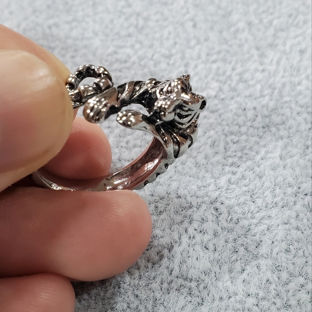 Tiger Open Ring - Picture 5 of 5